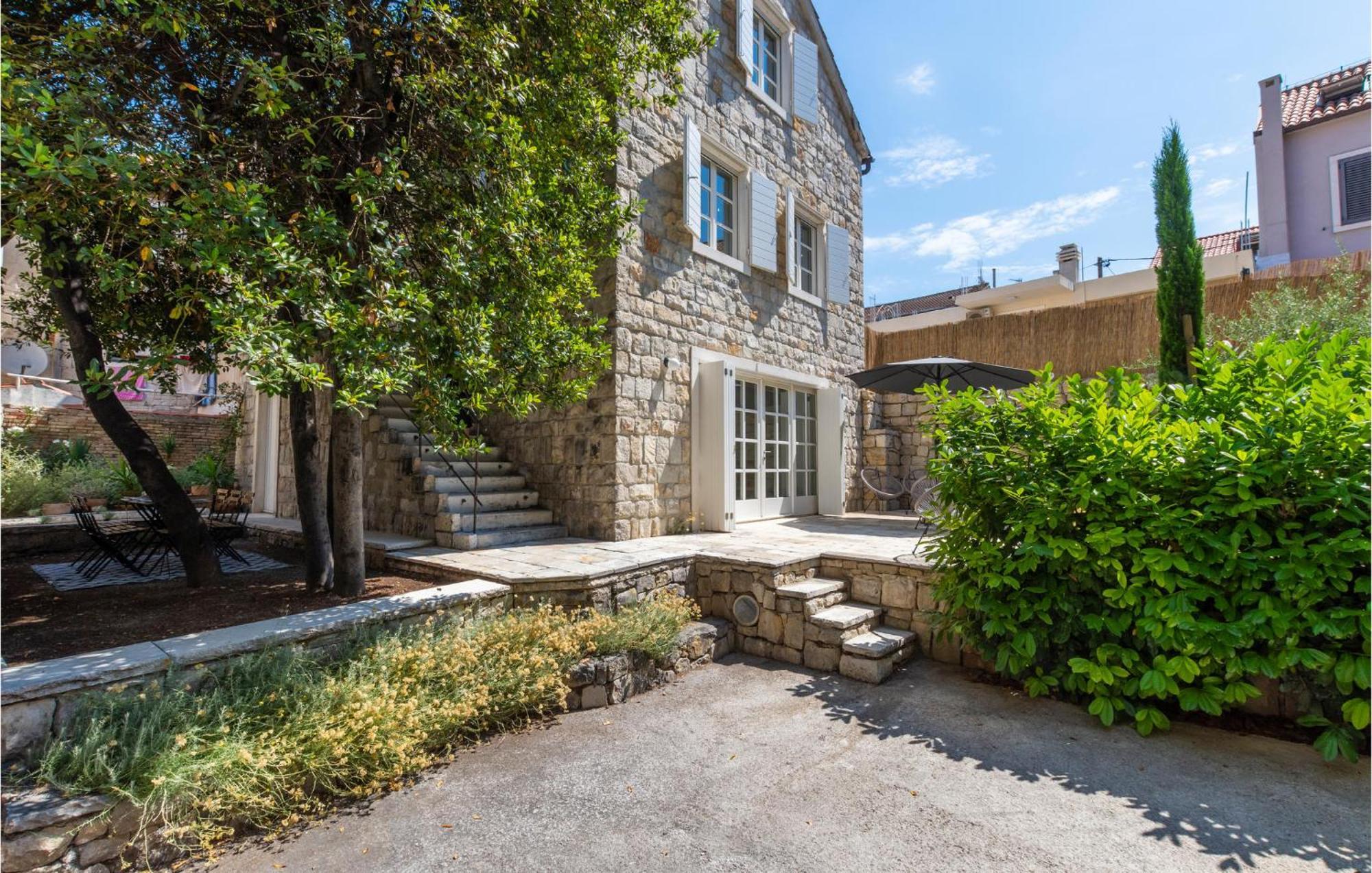 Stunning Home In Split With Outdoor Swimming Pool Esterno foto